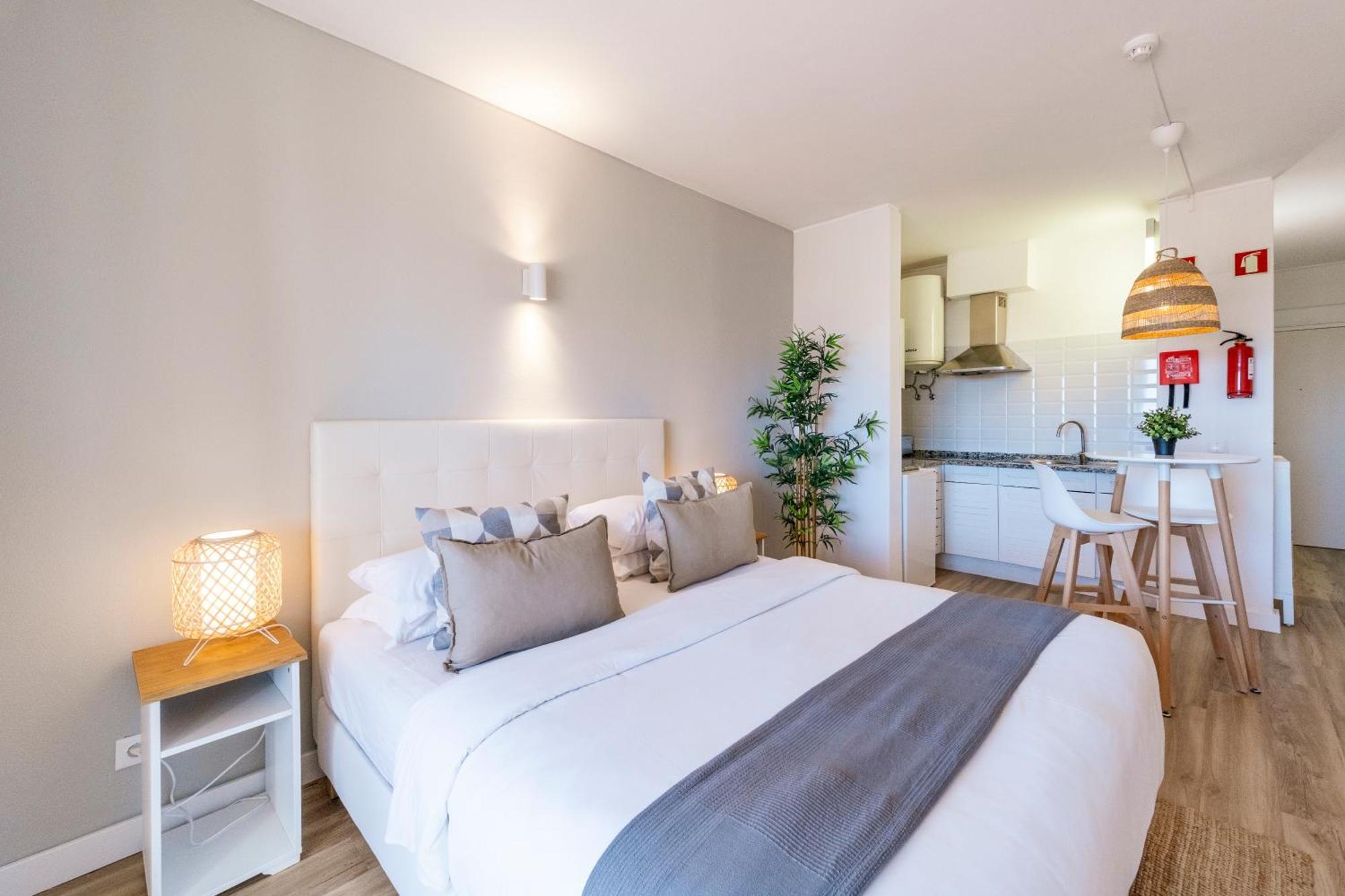 לאגוּ‏ש Torre Alta Apartments מראה חיצוני תמונה